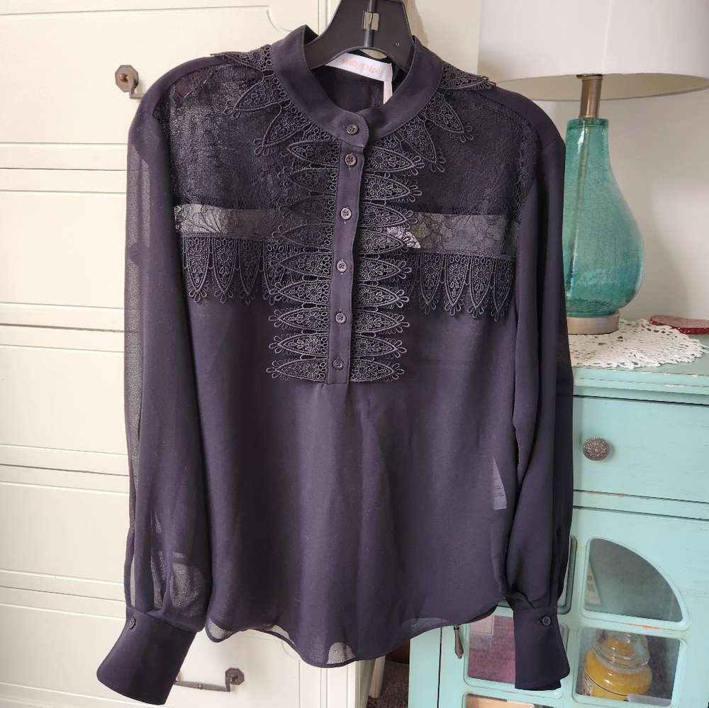 Elegant Lace Detail Women's Top